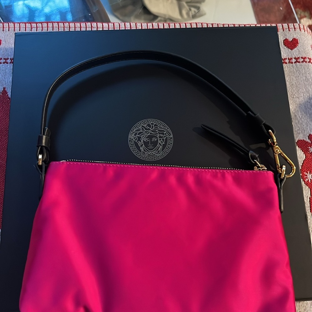 Versace pink Medusa pochette - Picture 2 of 5